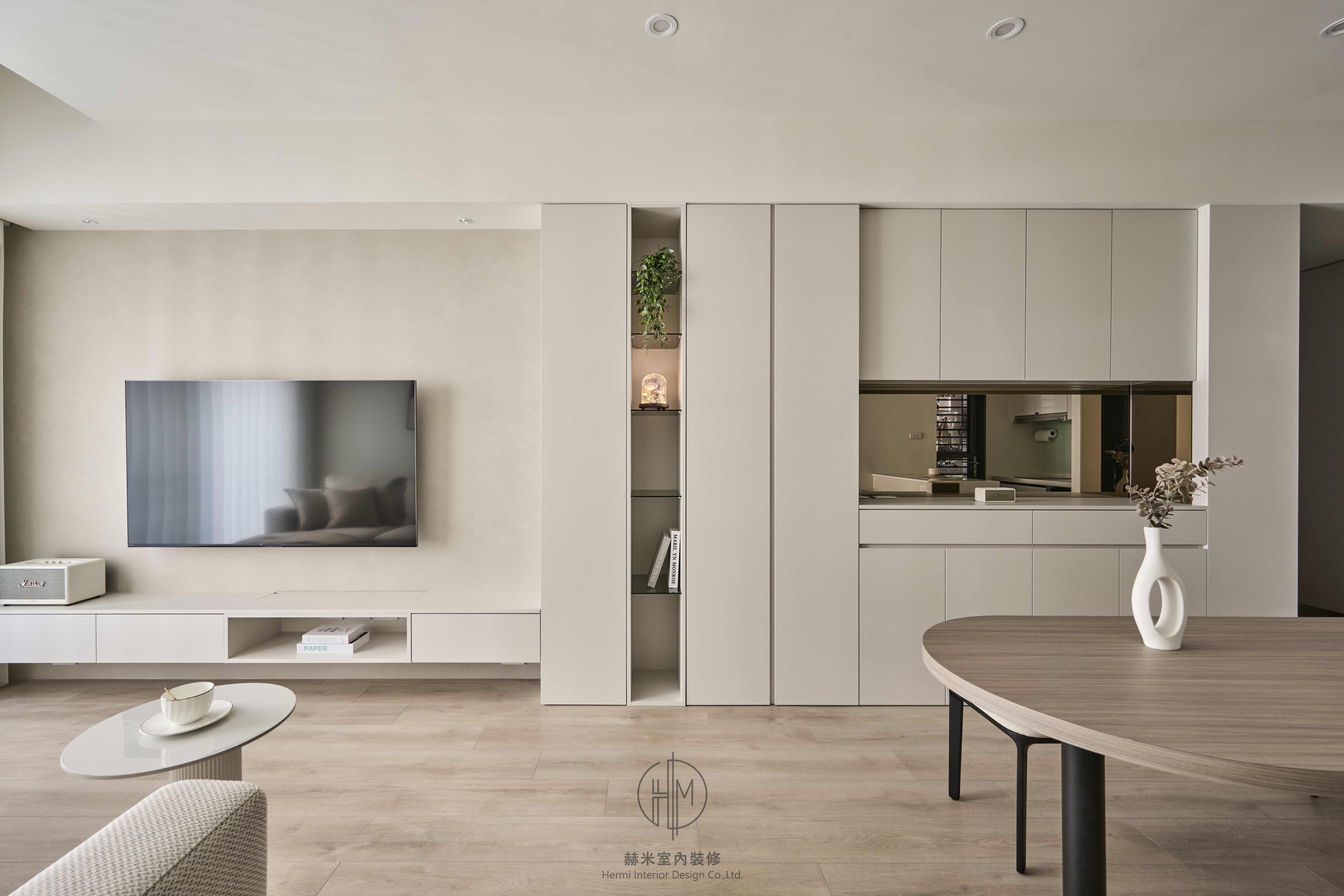 暖灰調電視牆全景